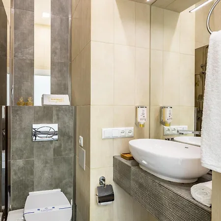 Avangard Horodotska 31