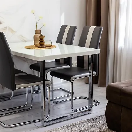 Apartment Avangard Horodotska 31 *