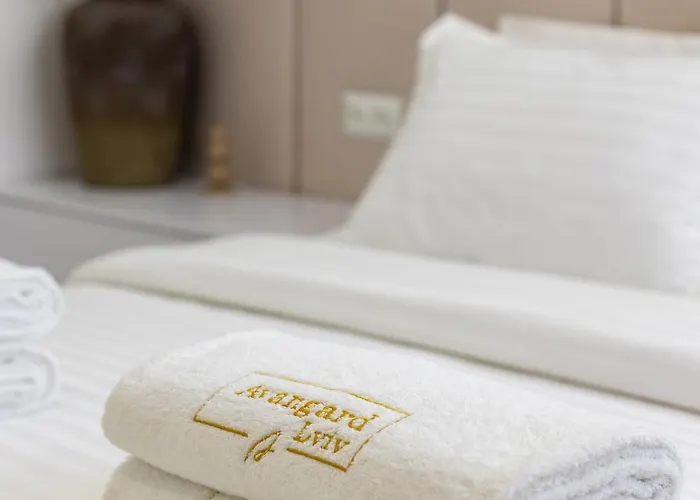 Avangard Horodotska 31 *