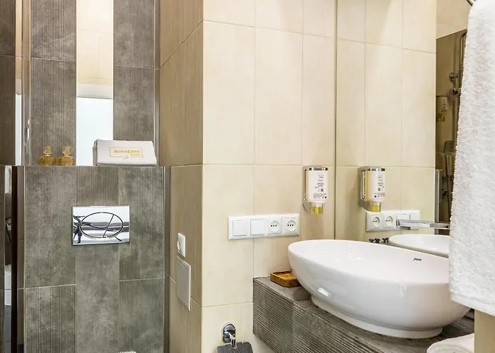 Avangard Horodotska 31